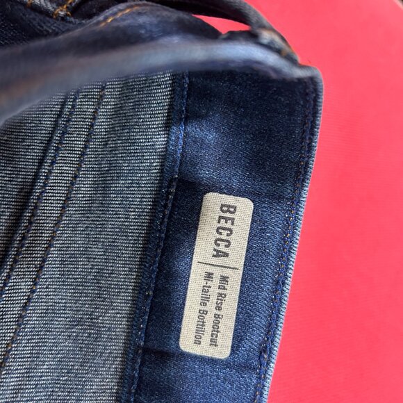 True Religion Becca Crystal Mid Rise Bootcut Blue Jeans Women’s Size 27 - Picture 3 of 5
